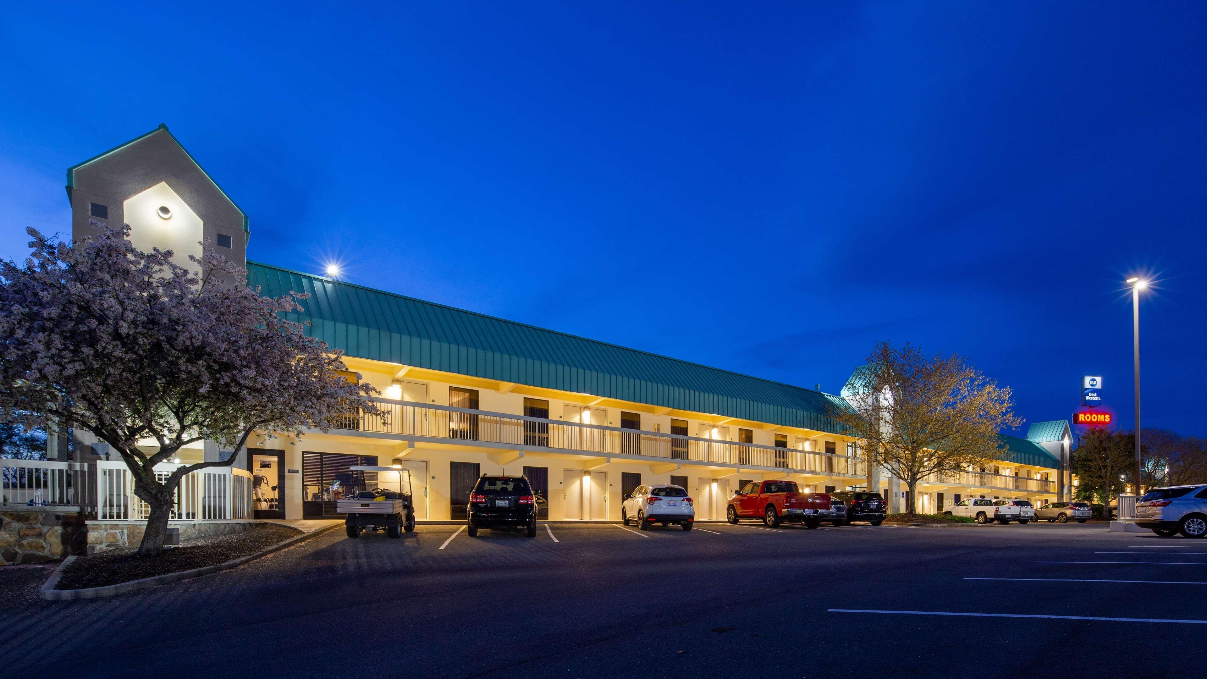 Best Western Newport Inn Extérieur photo