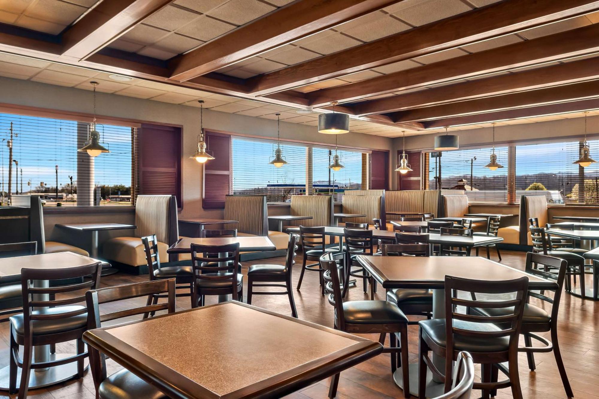 Best Western Newport Inn Extérieur photo